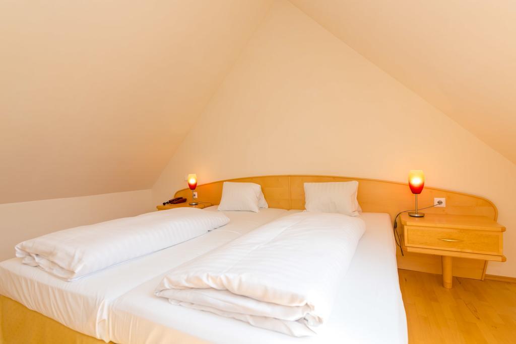 Landhotel Groggerhof Obdach Esterno foto